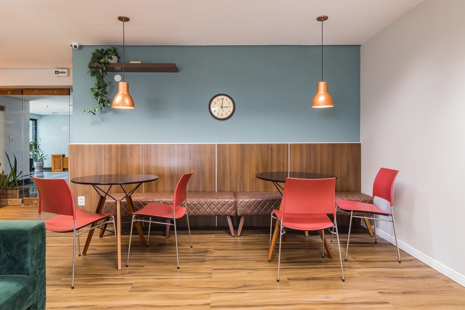 fe73a233-2e78-4667-b63c-5d549e970106